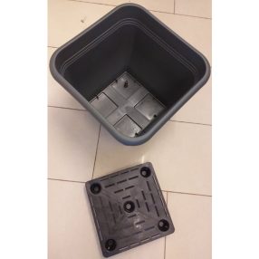 Széria 19S - Négyszögletes cserép önöntözővel